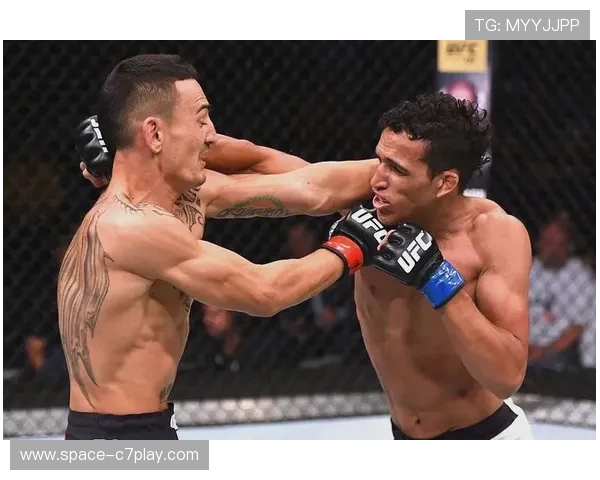 霍洛威或将回应奥利维拉挑战两人有望2026年三月拉斯维加斯再度交锋