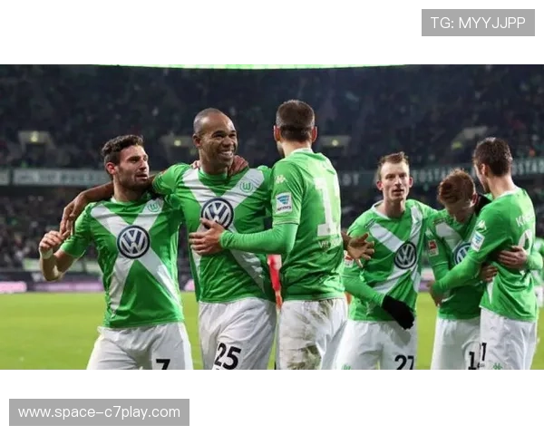 门兴迎战沃尔夫斯堡，保级六分战提前上演